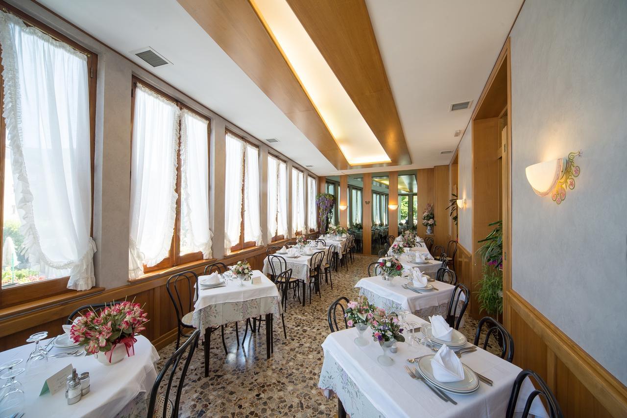 Miramonti Hotel Calizzano Buitenkant foto