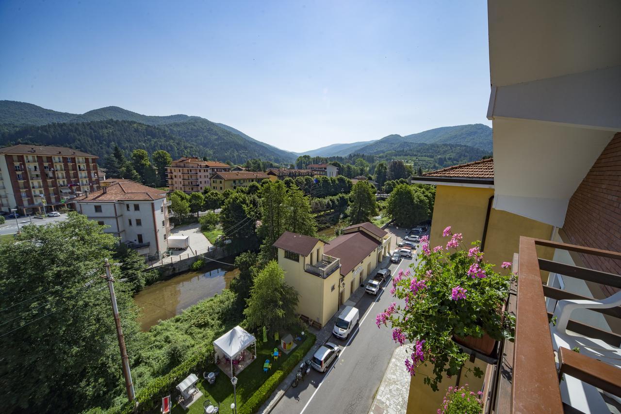 Miramonti Hotel Calizzano Buitenkant foto
