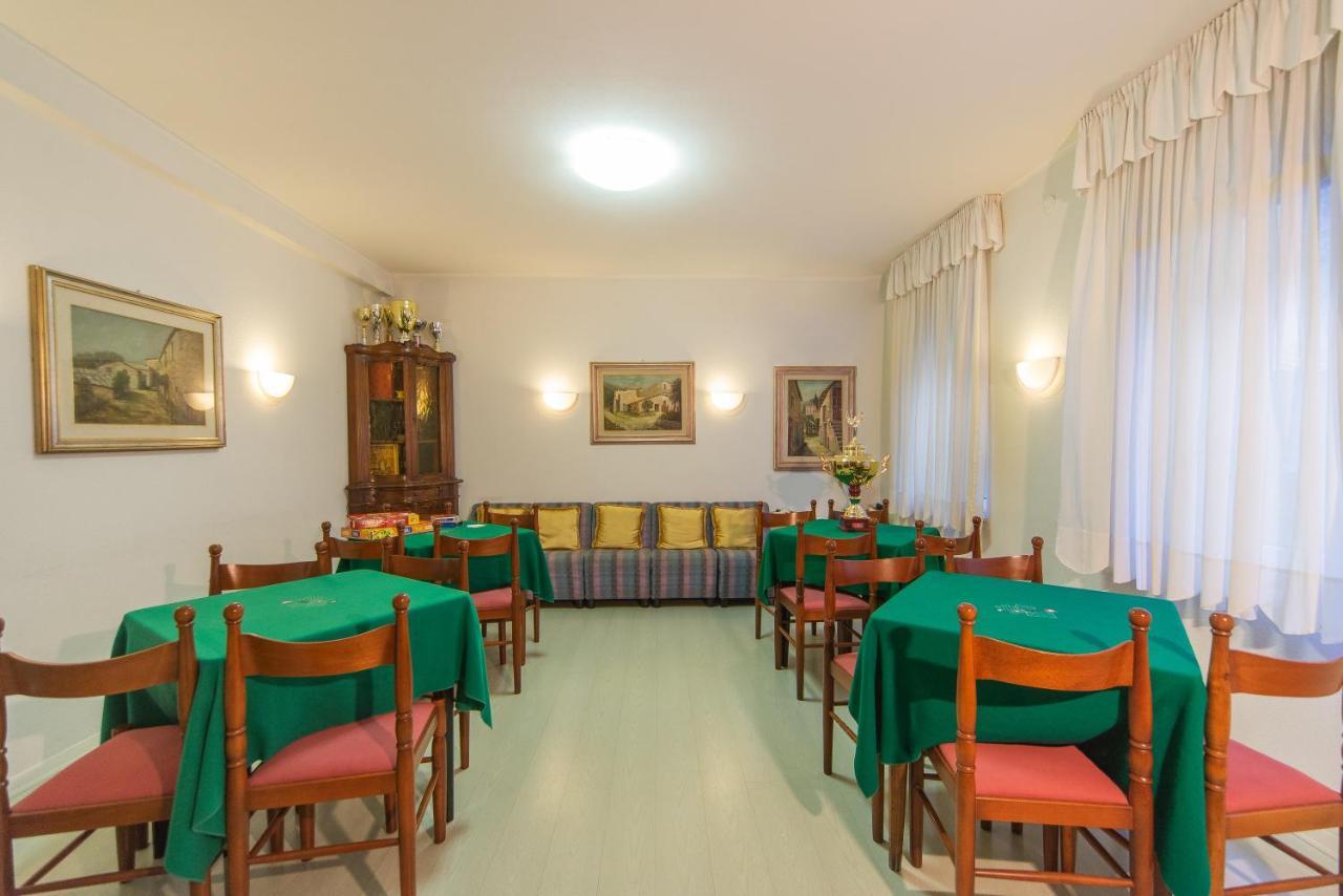 Miramonti Hotel Calizzano Buitenkant foto